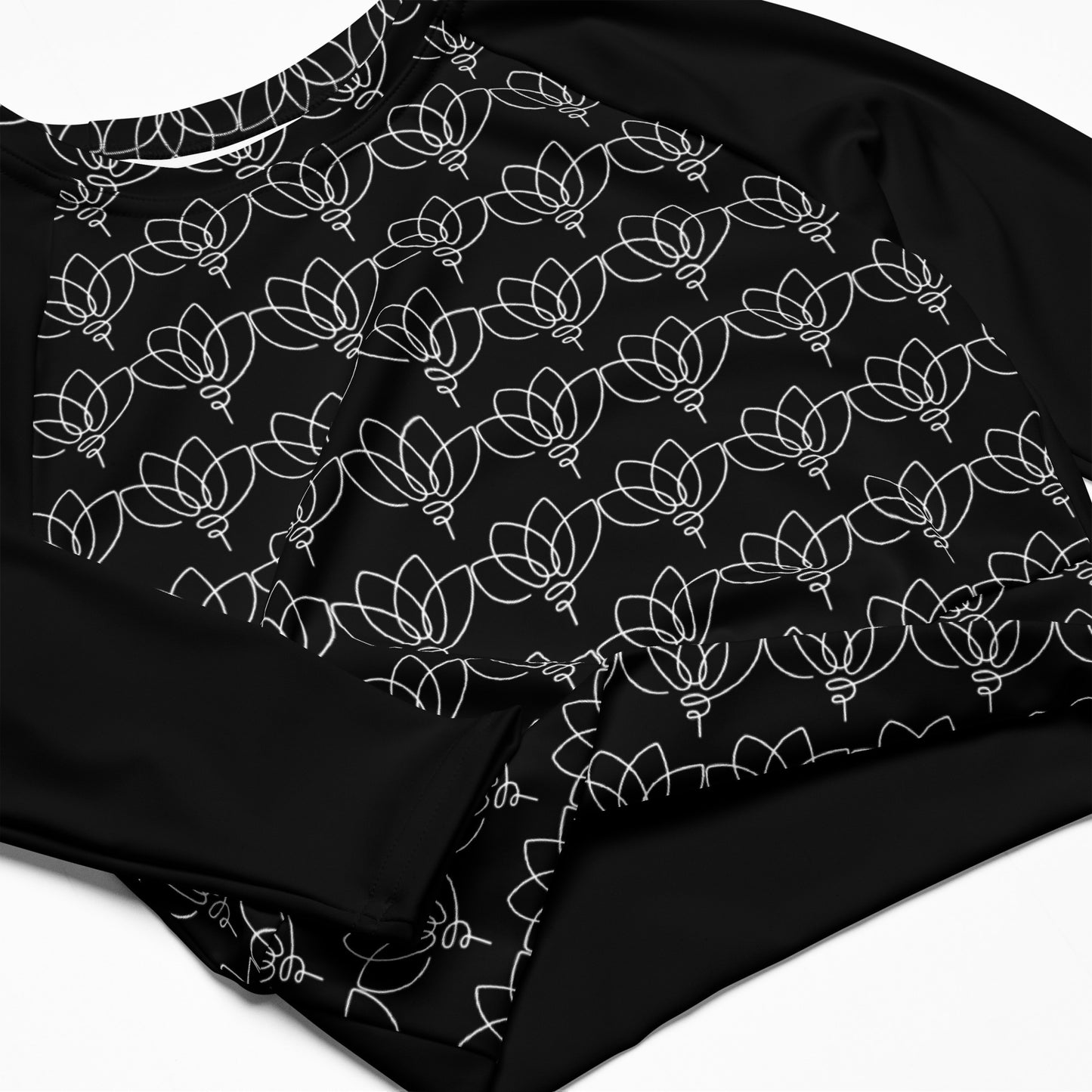 WHITE LOTUS - long sleeve crop top